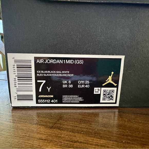 Nike, brand new, size 7Y, light blue - Picture 4 of 4